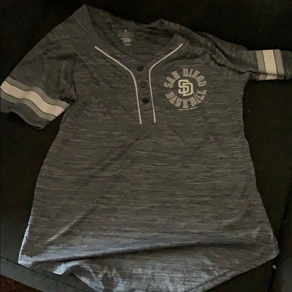 4/$20 🛍Like New MLB San Diego Baseball Tee - Picture 4 of 4
